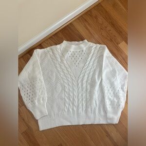NEW- White Knit Sweater Women. Size L (8/10)